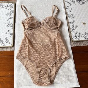 NWOT Else bodysuit